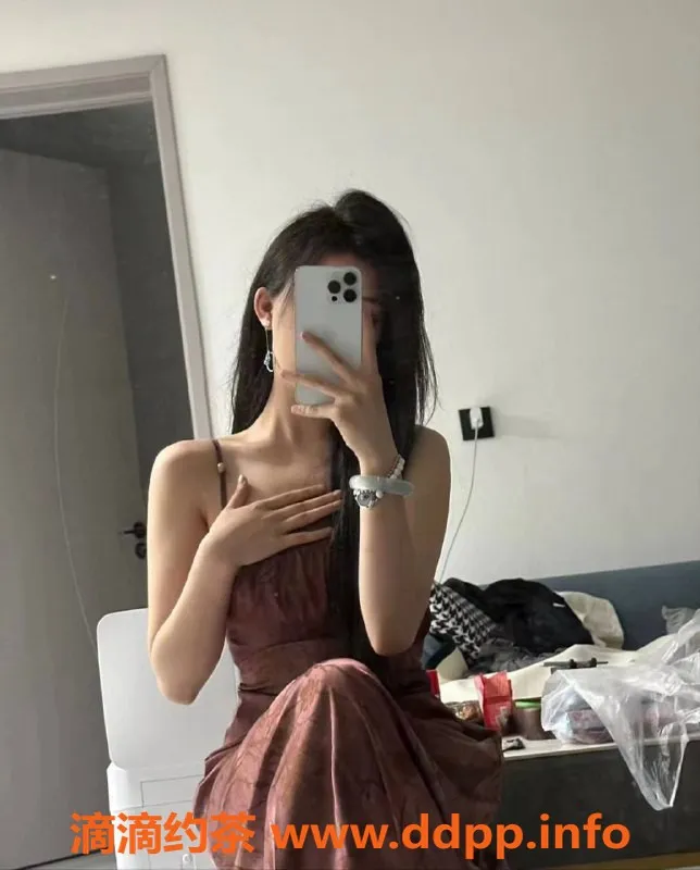 杭州楼凤资源信息,滨江丹丹 165cm/46kg 年龄01 性感双飞服务