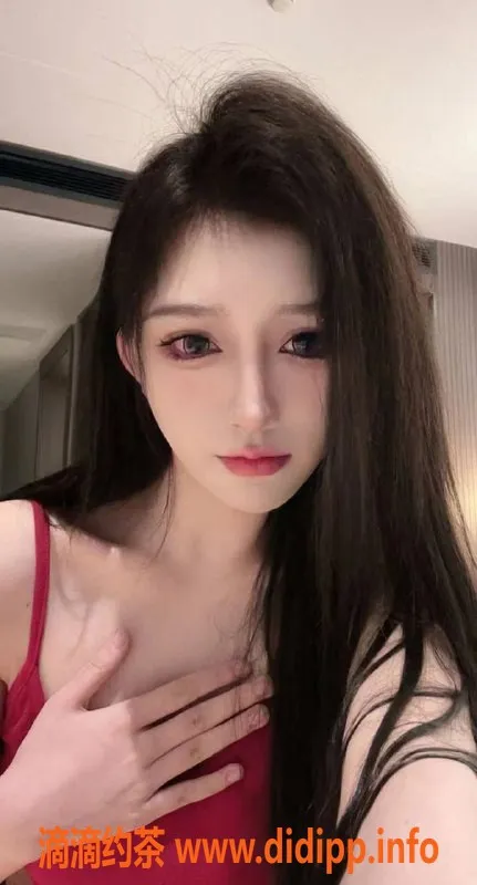 杭州楼凤-滨江丹丹 165cm/46kg 年龄01 性感双飞服务