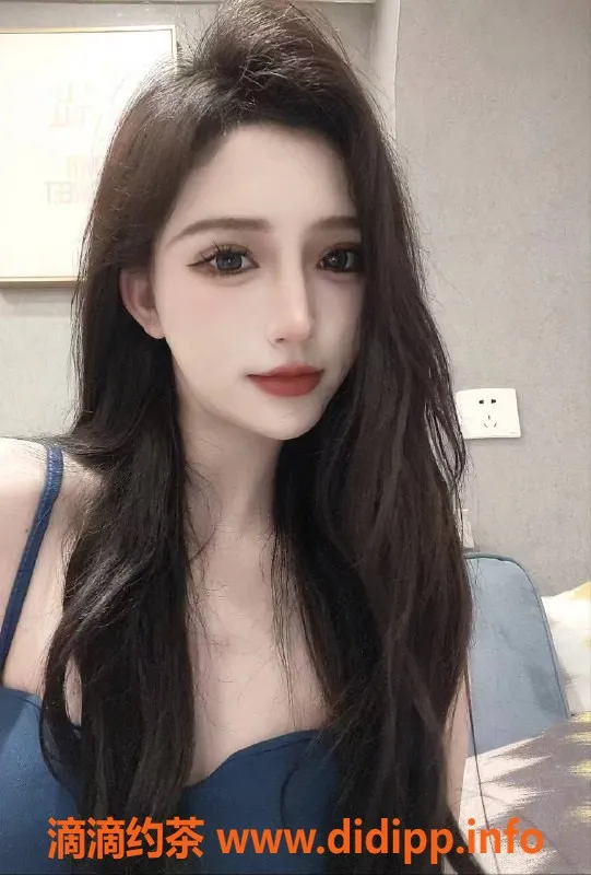 杭州楼凤-滨江丹丹 165cm/46kg 年龄01 性感双飞服务