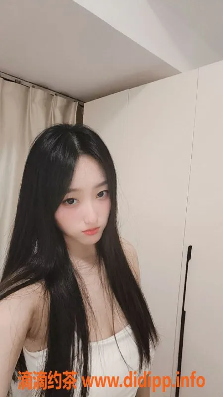 深圳楼凤-罗湖小芸，800元环保服务，舌吻+口爆！