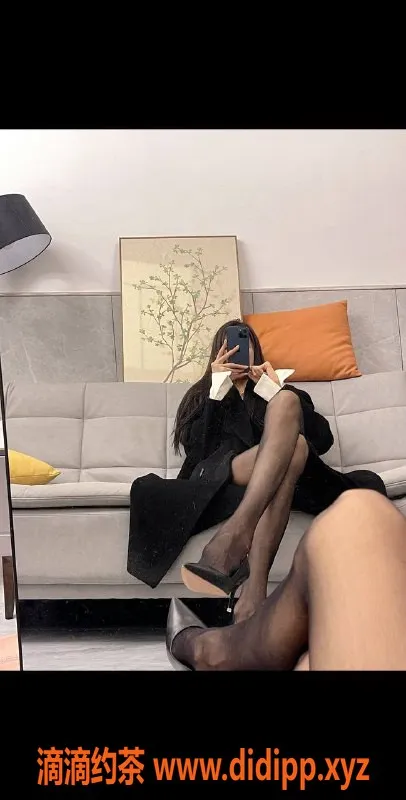 杭州楼凤-优雅雅菲 178cm高挑模特 23岁只需1.8k