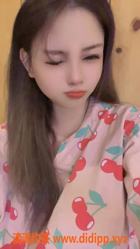 杭州spa会所-萧山区26岁茜茜，162cm 48kg，服务多样价位亲民