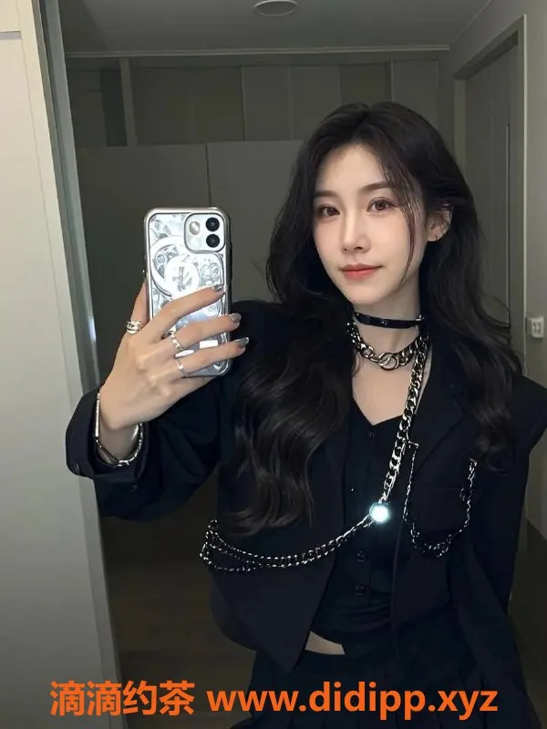 深圳楼凤-南山晴儿，1200起，车震口爆服务等你来体验！