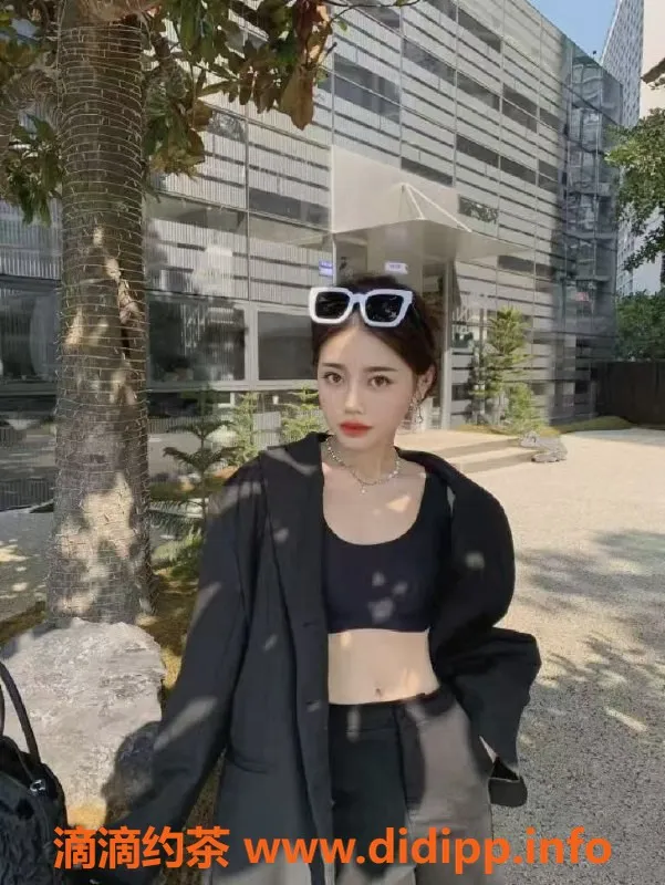 北京楼凤-小蜜蜜丨丰台千元陪浴服务，制服诱惑等你来享受！