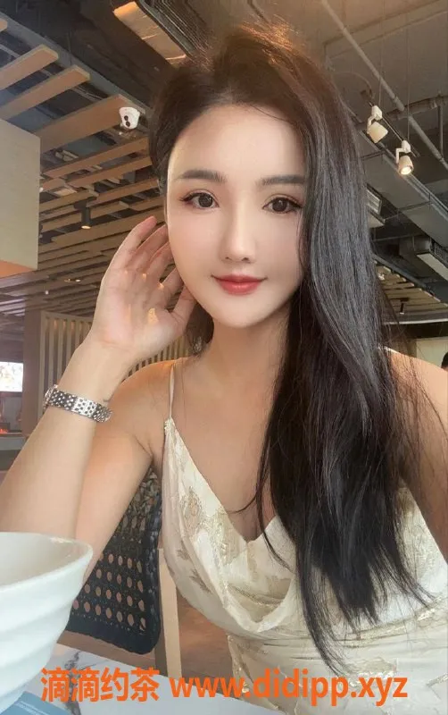 深圳楼凤-龙华叶澜，900元Kiss与69调情等你来体验