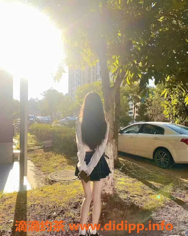 深圳楼凤-南山小米萝 舌吻69 鸳鸯浴服务1298起