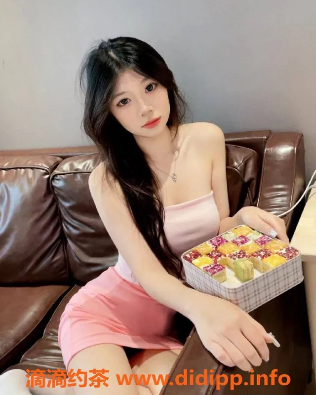 深圳楼凤-南山小菲菲，950起，制服丝袜服务