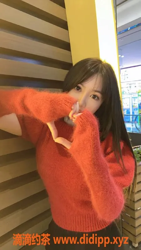 杭州楼凤-湖南清纯女友一一，身高167，胸围36D，2600元起