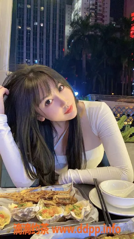 杭州楼凤资源信息,湖南清纯女友一一，身高167，胸围36D，2600元起