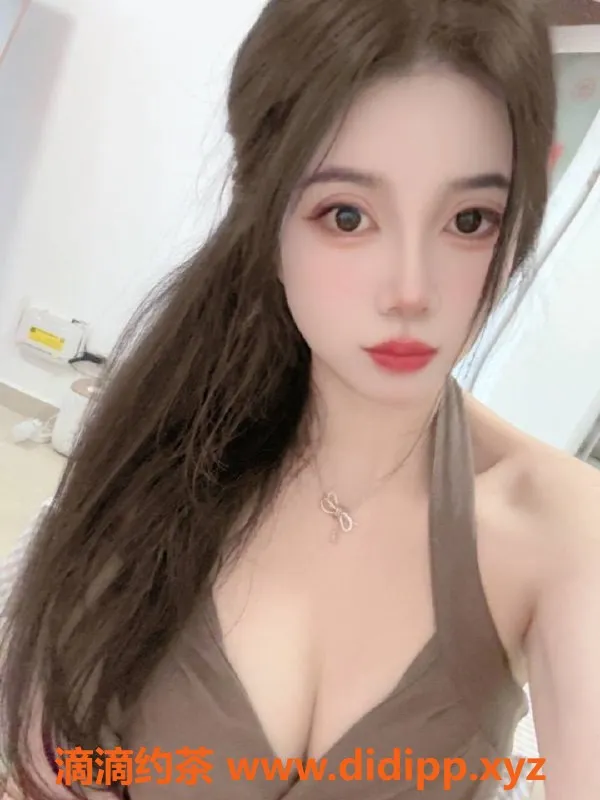 深圳楼凤-龙华小青，700元享多种豪华服务