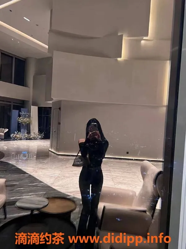 杭州楼凤-温柔嫩妹闹闹，19岁现身上城区