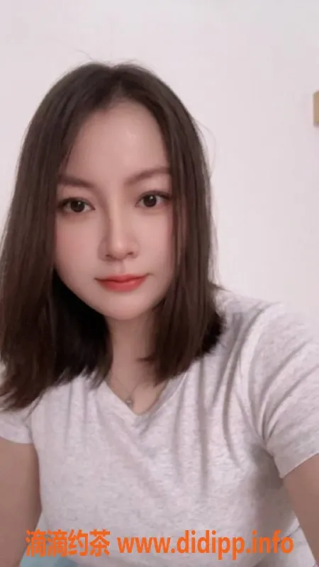 广州楼凤-海珠思琪，500元体验洗吹做服务