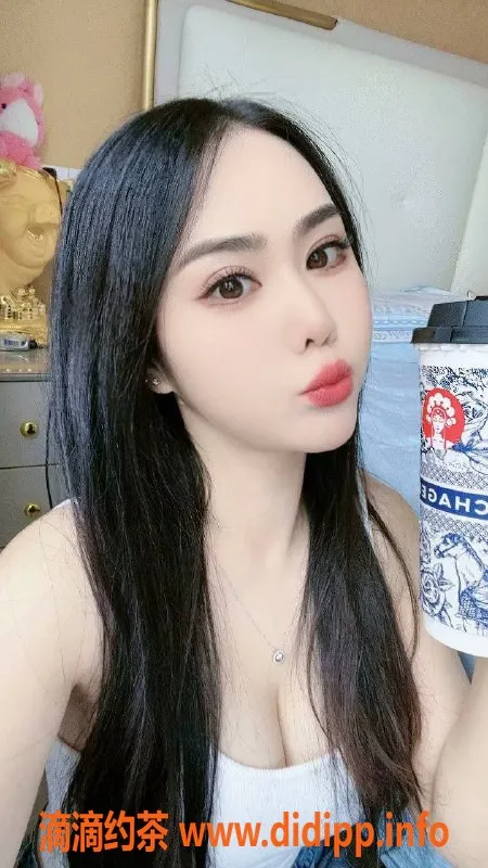 广州楼凤-天河嫩妹杨美美，水费600p，舌吻服务