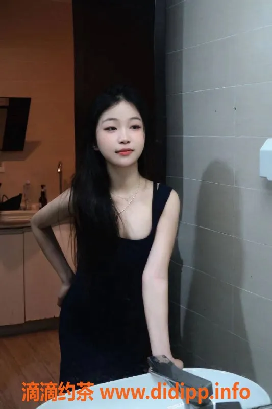 深圳楼凤资源信息,龙岗泡泡，900元舌吻波推调情