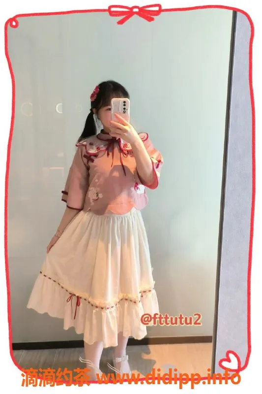 深圳楼凤-深圳福田粉粉嫩嫩萝莉白虎，1400元起