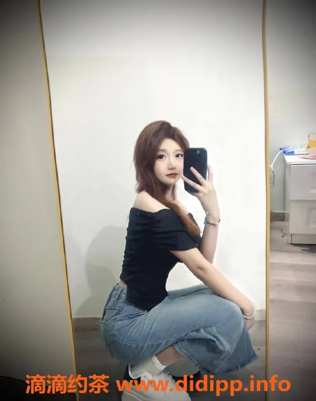 杭州上门服务资源信息,小雅邻家妹妹165身高85斤，甜美制服伴浴服务