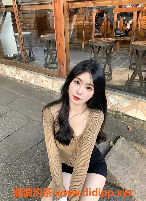 杭州楼凤-拱墅区洛洛24岁171cm魅力女神，热情服务