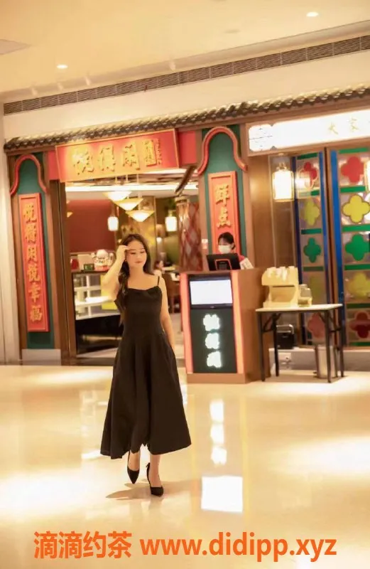 深圳楼凤-宝安洋洋 800元乳交 艳舞老司机推荐