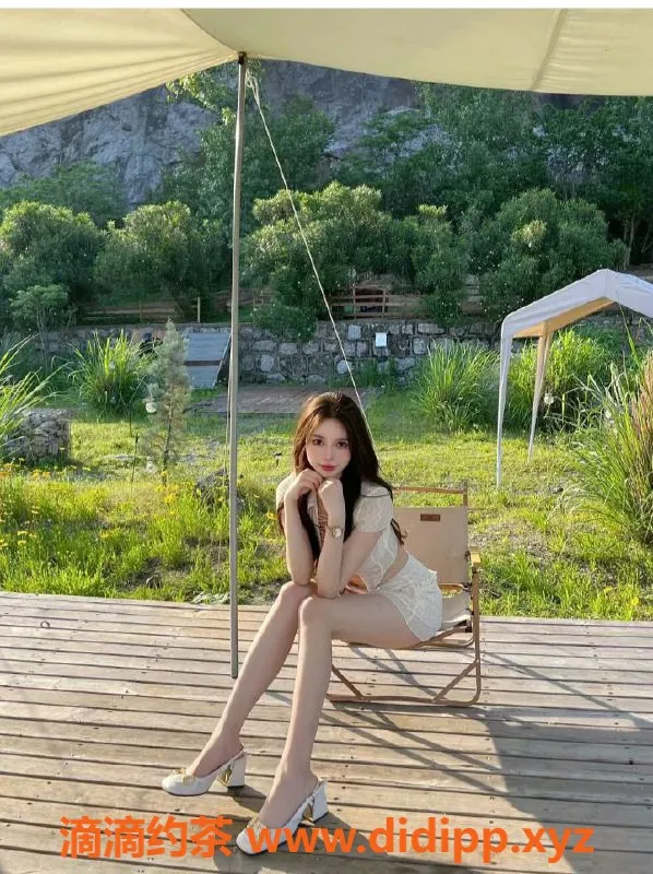 杭州楼凤-妍妍：22岁高颜值美眉，171cm身高，1000元体验激情服务