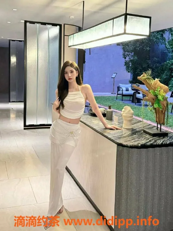 深圳楼凤-龙岗柒柒，身高167，消费788P起