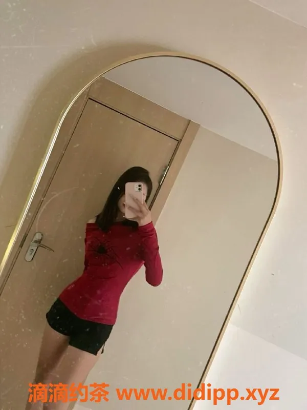 成都楼凤-成华区思彤 18岁清纯美眉 身高161 价格6