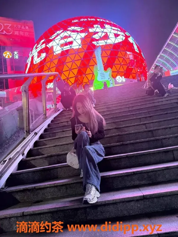 武汉楼凤-硚口区春和足道全裸唇舌服务，价格390元