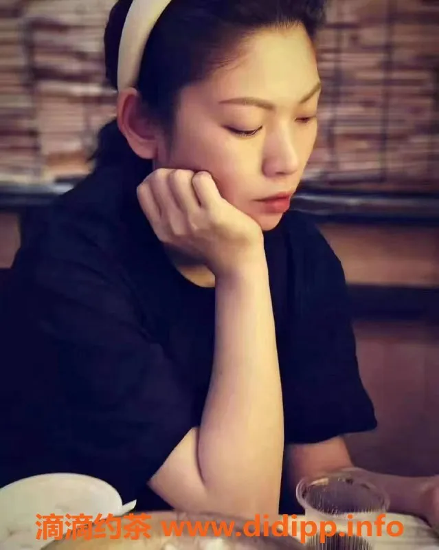 武汉楼凤资源信息,硚口区春和足道全裸唇舌服务，价格390元