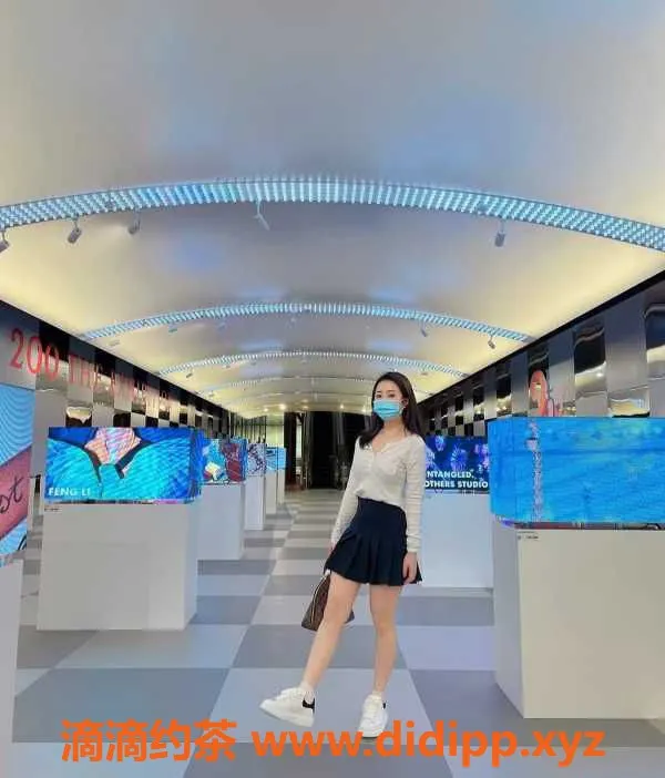 广州楼凤-天河车陂D小曼希，166cm身高，25岁全套服务