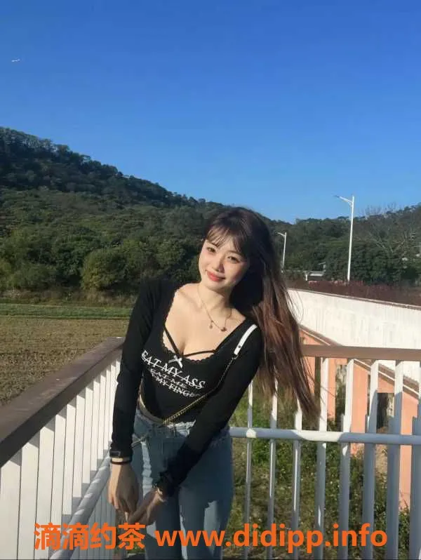 深圳楼凤-南山长腿丹丹，22岁娇媚小姐，价格实惠