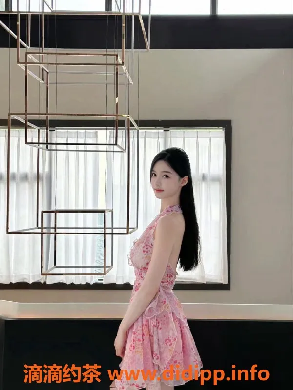 东莞楼凤-南城瑜嘉老师：高挑丰满，服务一流