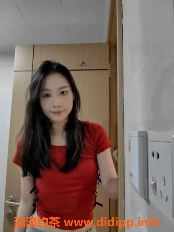 广州楼凤-广州白云朵朵，23岁163cm美女，400元40分钟服务