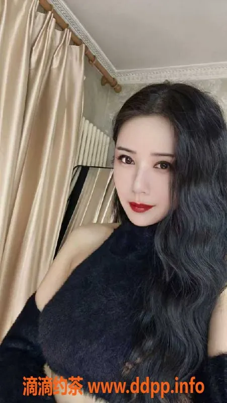 广州楼凤-天河大奶水多风骚龙萱，27岁160cm，热情服务