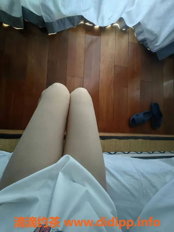 成都楼凤-成都崽崽，年轻学妹，7p服务等你体验