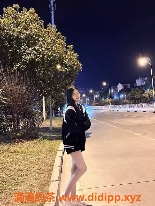 杭州楼凤-小猫酱：163cm甜美长腿，激情服务1000起