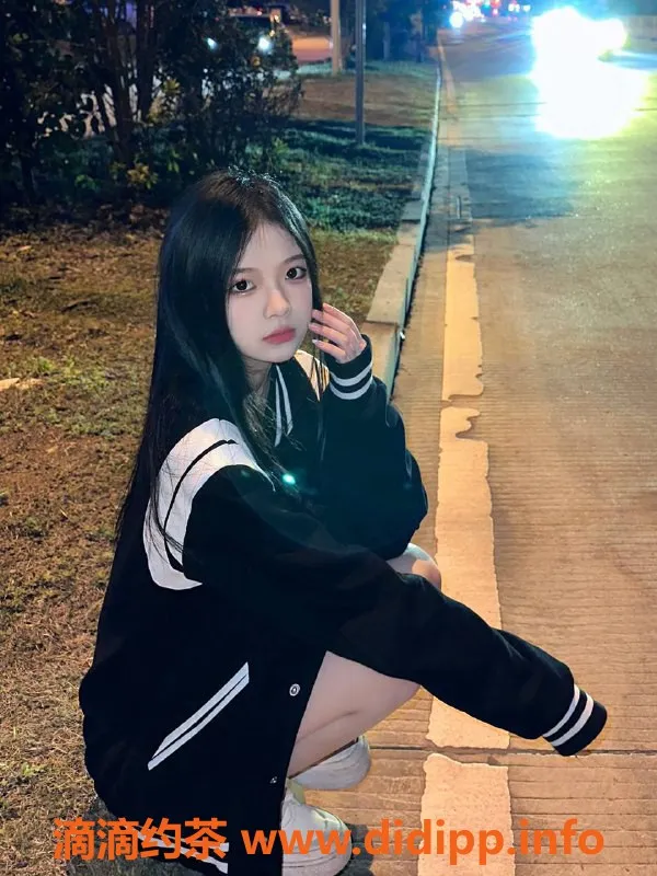 杭州楼凤-小猫酱：163cm甜美长腿，激情服务1000起