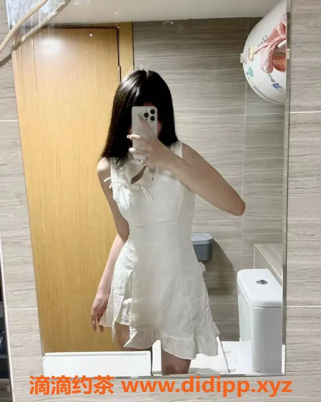 东莞楼凤-常平xixi，165cm 42kg，32B超乖巧服务