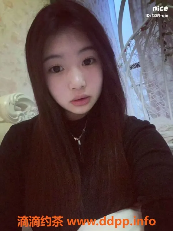 重庆楼凤-晴儿 - 优雅伴侣，身材火辣，服务周到