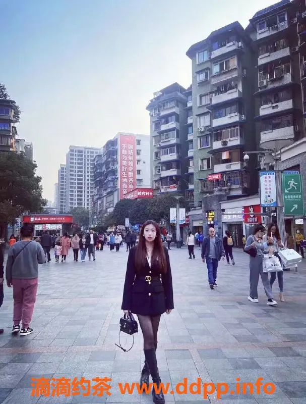 重庆楼凤-晴儿 - 优雅伴侣，身材火辣，服务周到