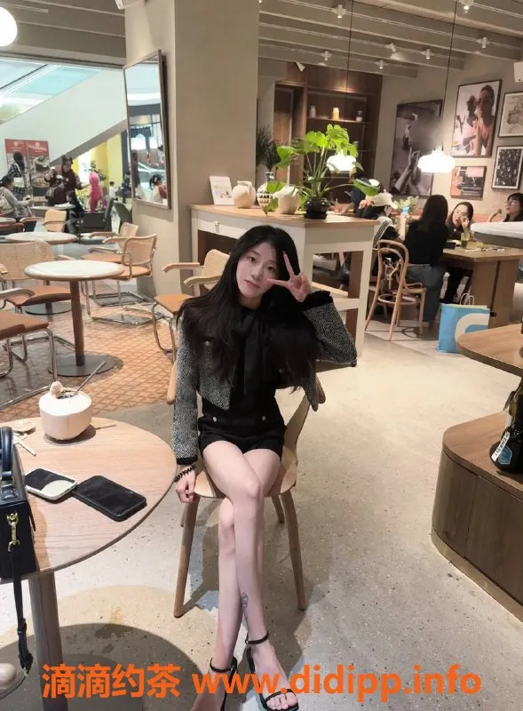 杭州上门服务-拱墅区嫩妹小小，白皙皮肤，专享69互舔服务