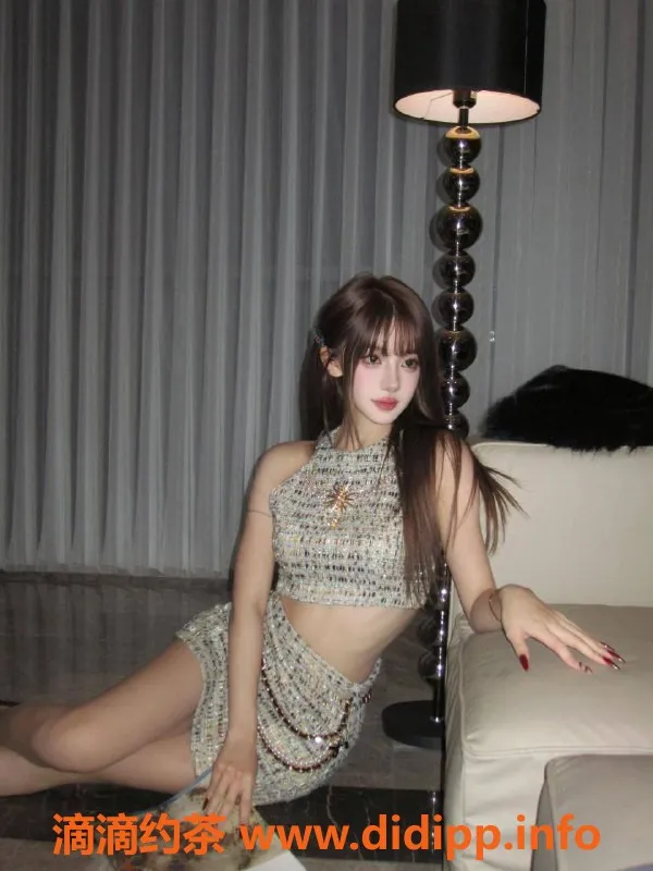 深圳楼凤-南山维密超模一一 口爆服务1388元起