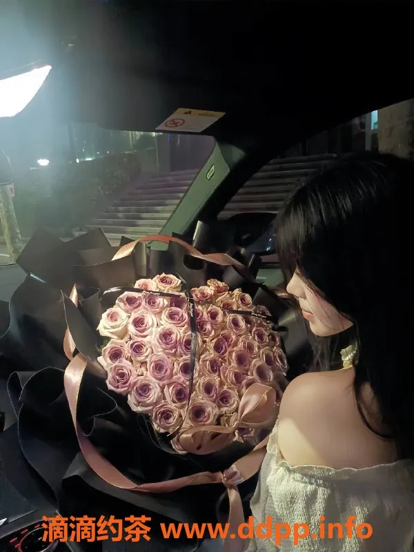 深圳楼凤-福田夕夕，800元舌吻与调情服务