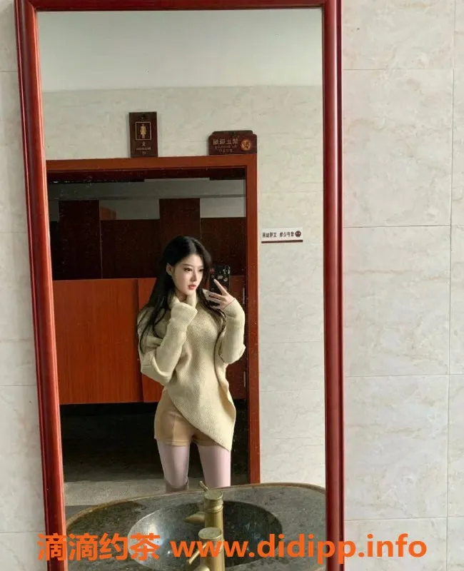 杭州楼凤-24岁小倩，165身高，34D爆乳，激情服务