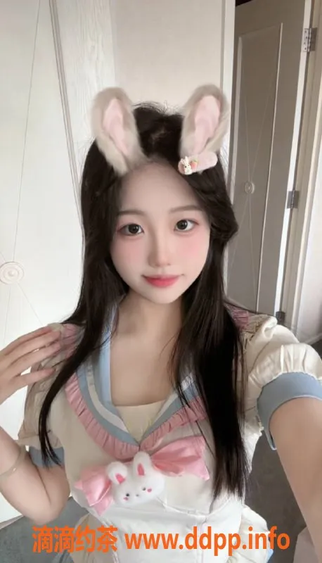 深圳楼凤资源信息,福田六六，小柄D杯美女，166身高，1500起