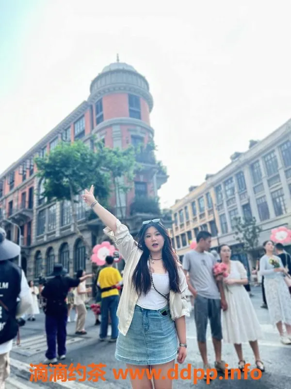 广州楼凤-天河姿姿，私聊价450，880超值体验