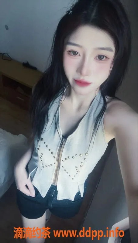 杭州上门服务-伊一—20岁165cm天然C，800元上门服务！