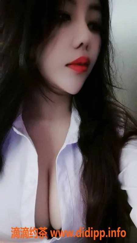 深圳楼凤资源信息,龙华蜜蜜，800元体验多种服务，真爽！