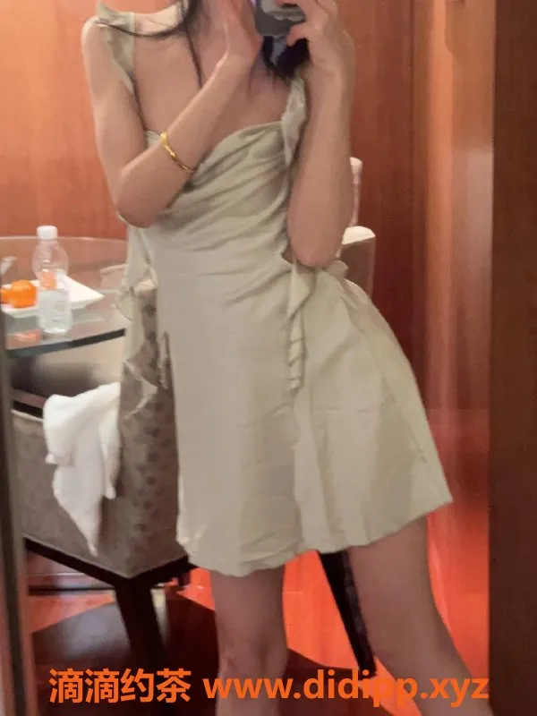 杭州楼凤资源信息,滨江不吃香菜，21岁小萝莉1500元体验