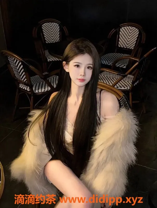 深圳楼凤-龙华可乐老师，性感御姐，1100元起服务！