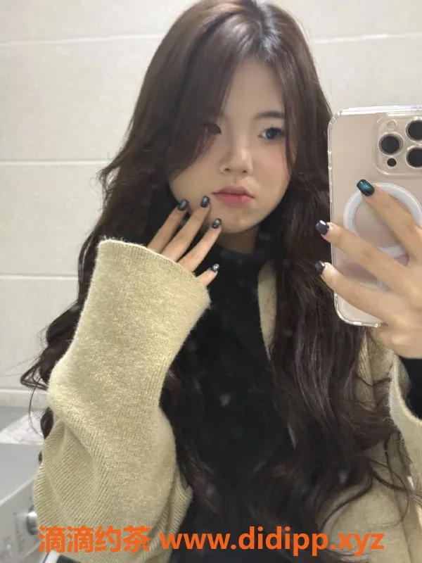 广州楼凤-天河嫩妹思瑶 视频验证 700元/1