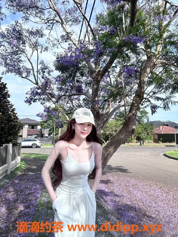 深圳楼凤-福田宣萱，1600元亲密服务，特别喜欢六九和吻